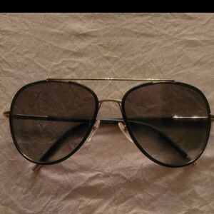 Classic Black Aviator Sunglasses